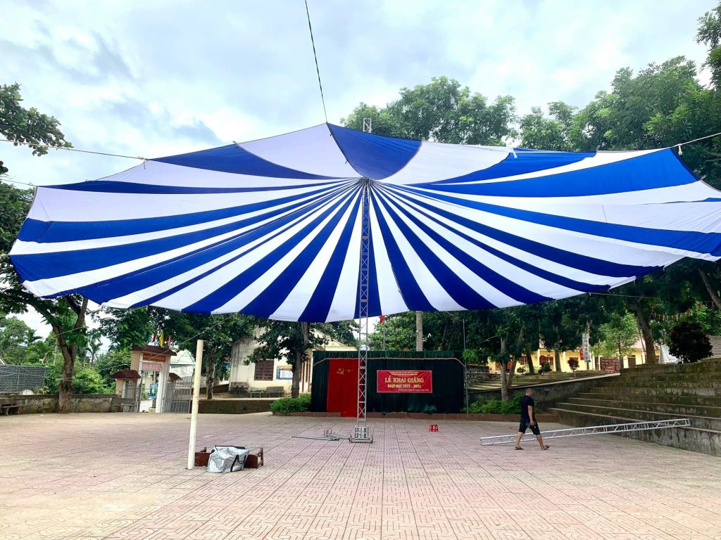 Dù che sự kiện sân trường học đường kính 15m Dù che sự kiện sân trường học đường kính 15m